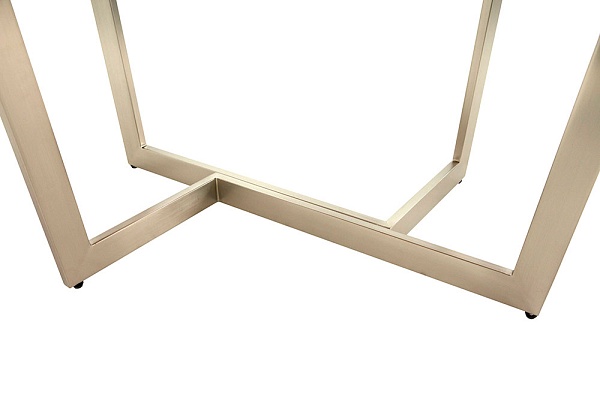 Стол обеденный