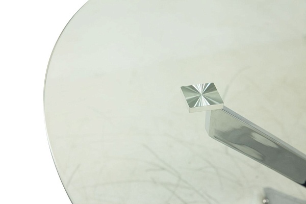 Стол обеденный